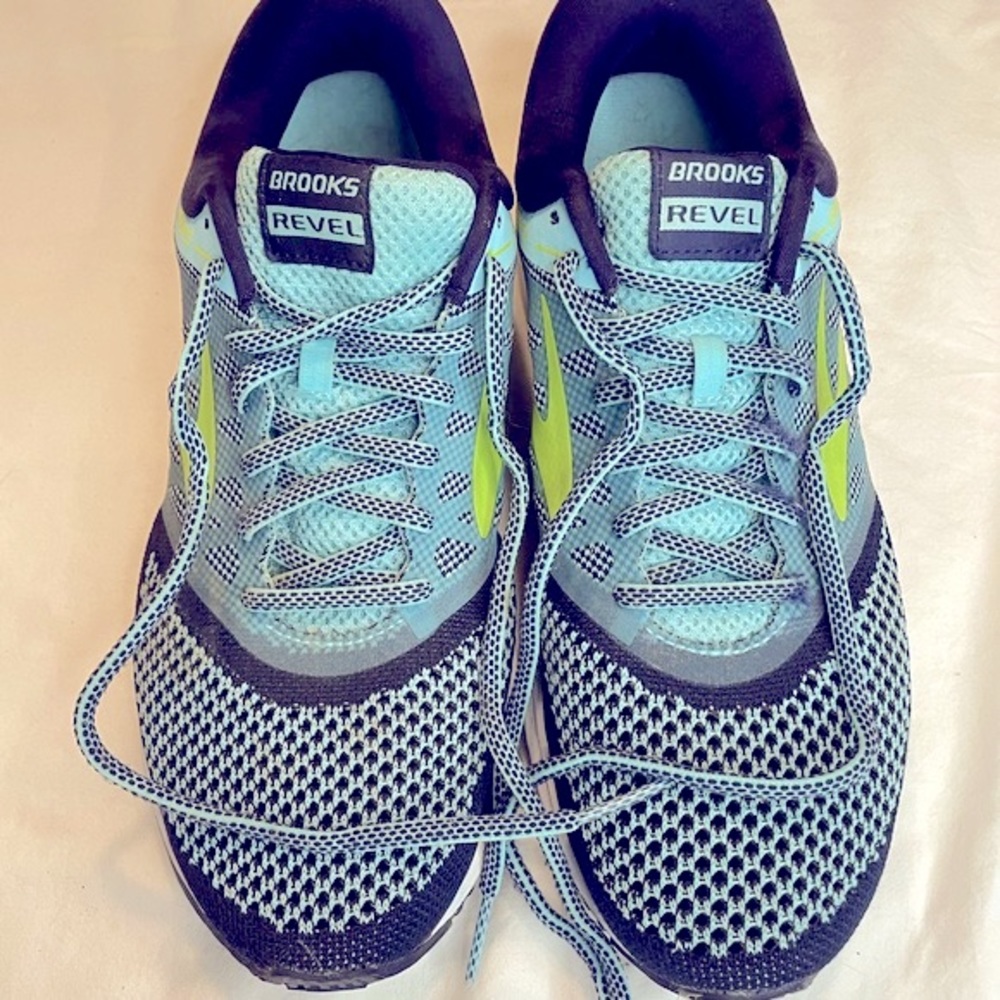 Women’s Brooks Revel Running Training shoes 9.5 Blue/ Green